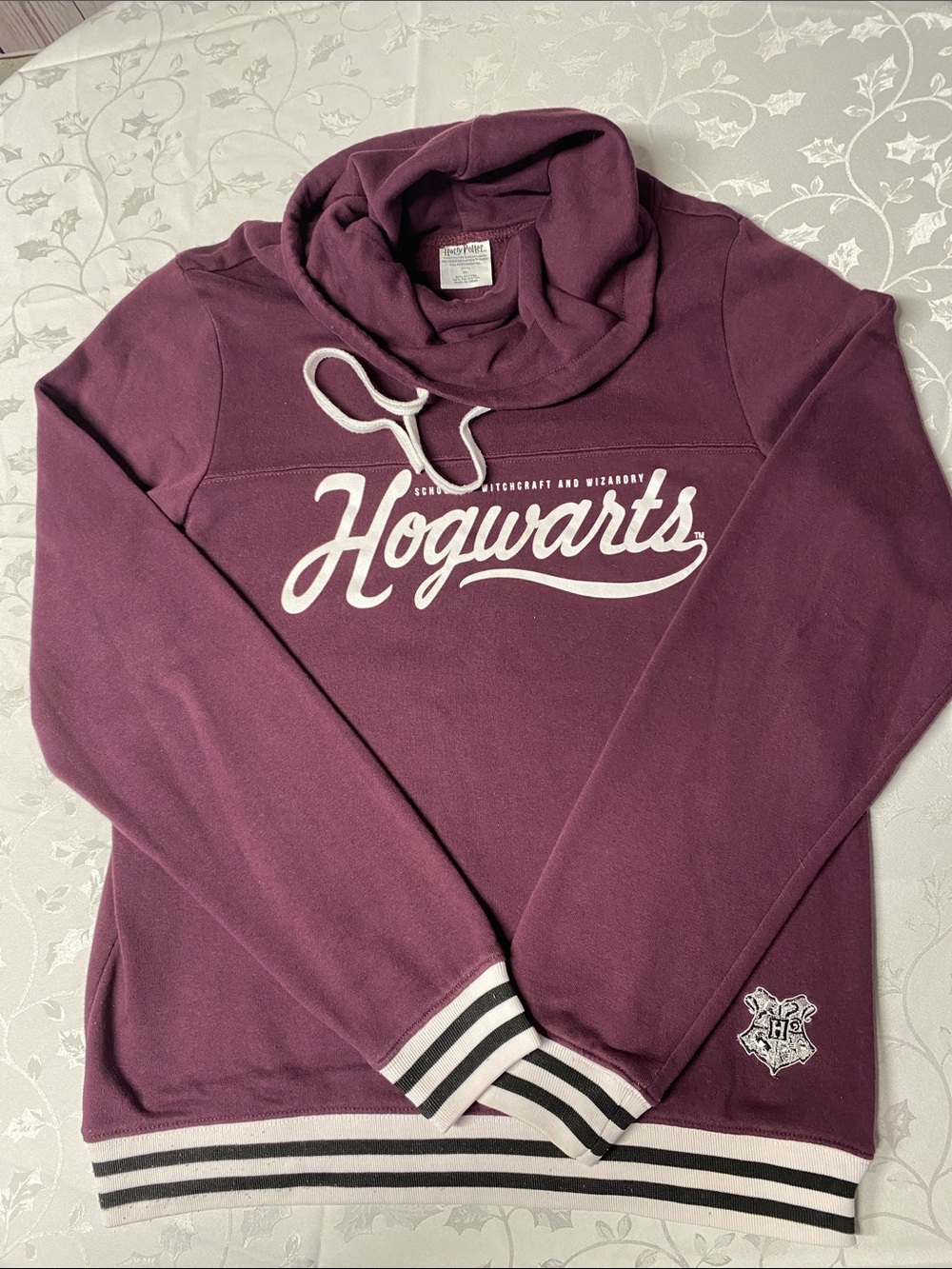 Warner Bros. Harry Potter Plum Pullover Hoodie